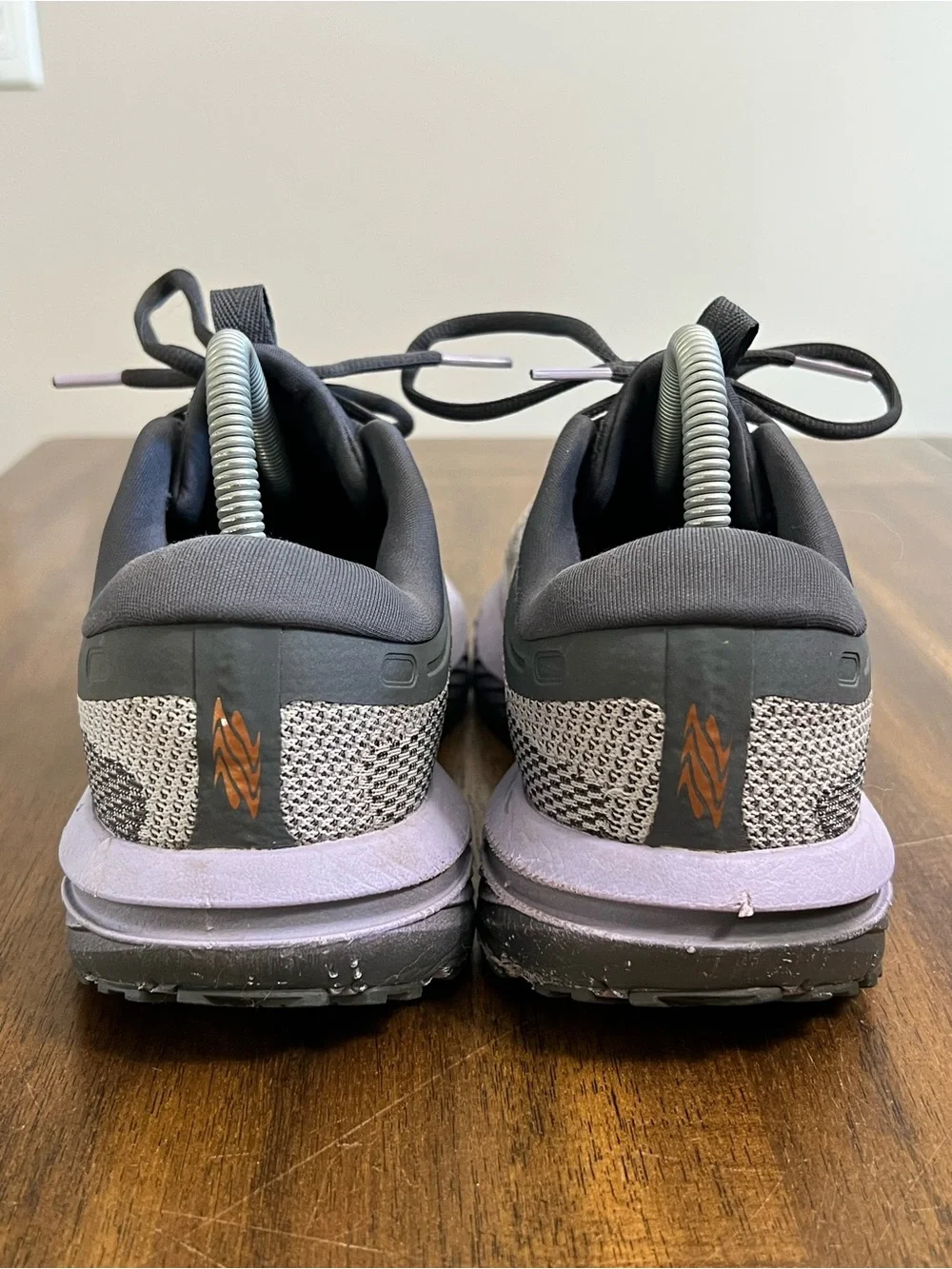 Brooks Revel 7 Womens Size 10 B Running Shoes in Gray & Lavender